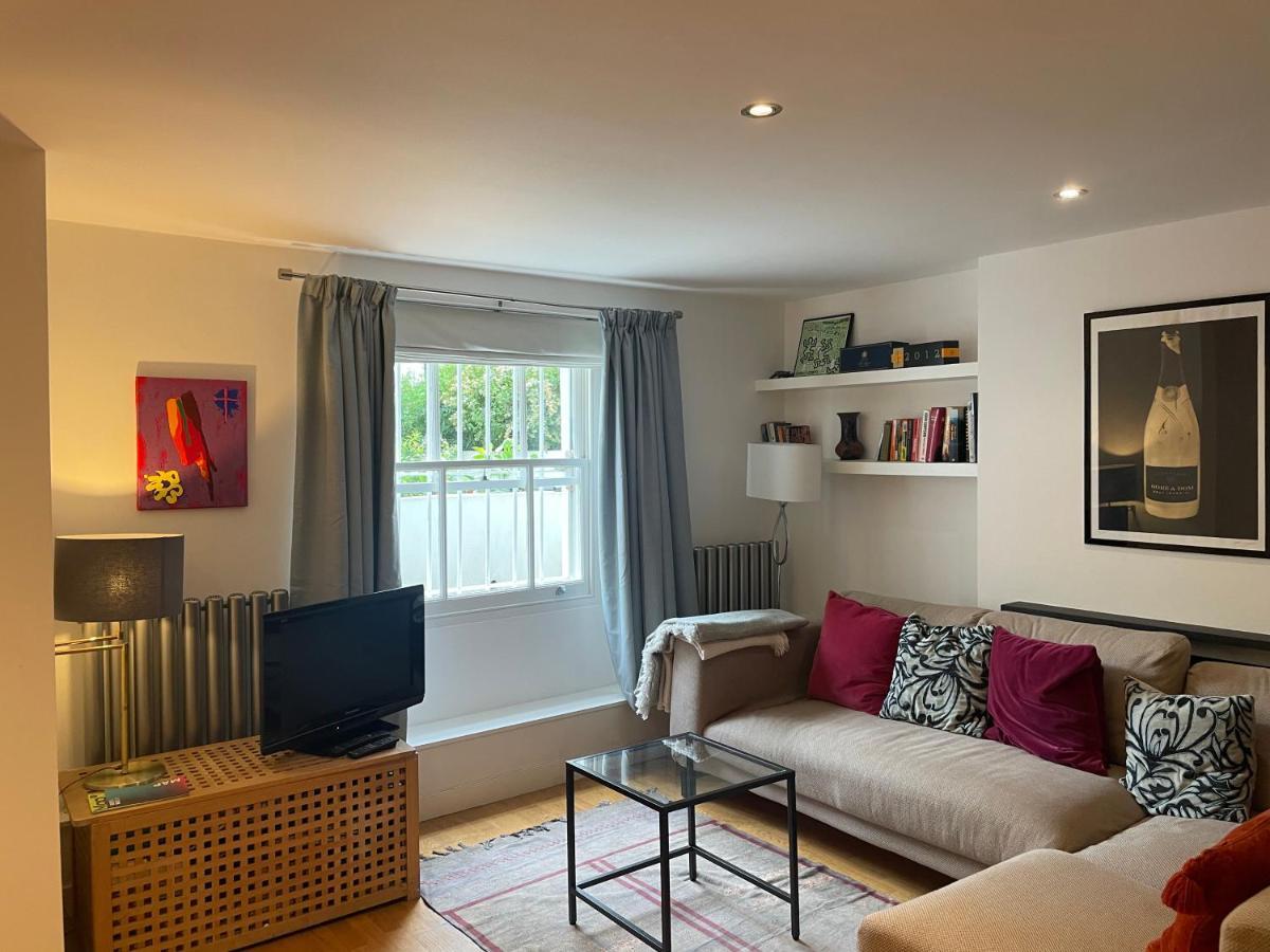 Sutherland Place Apartment London